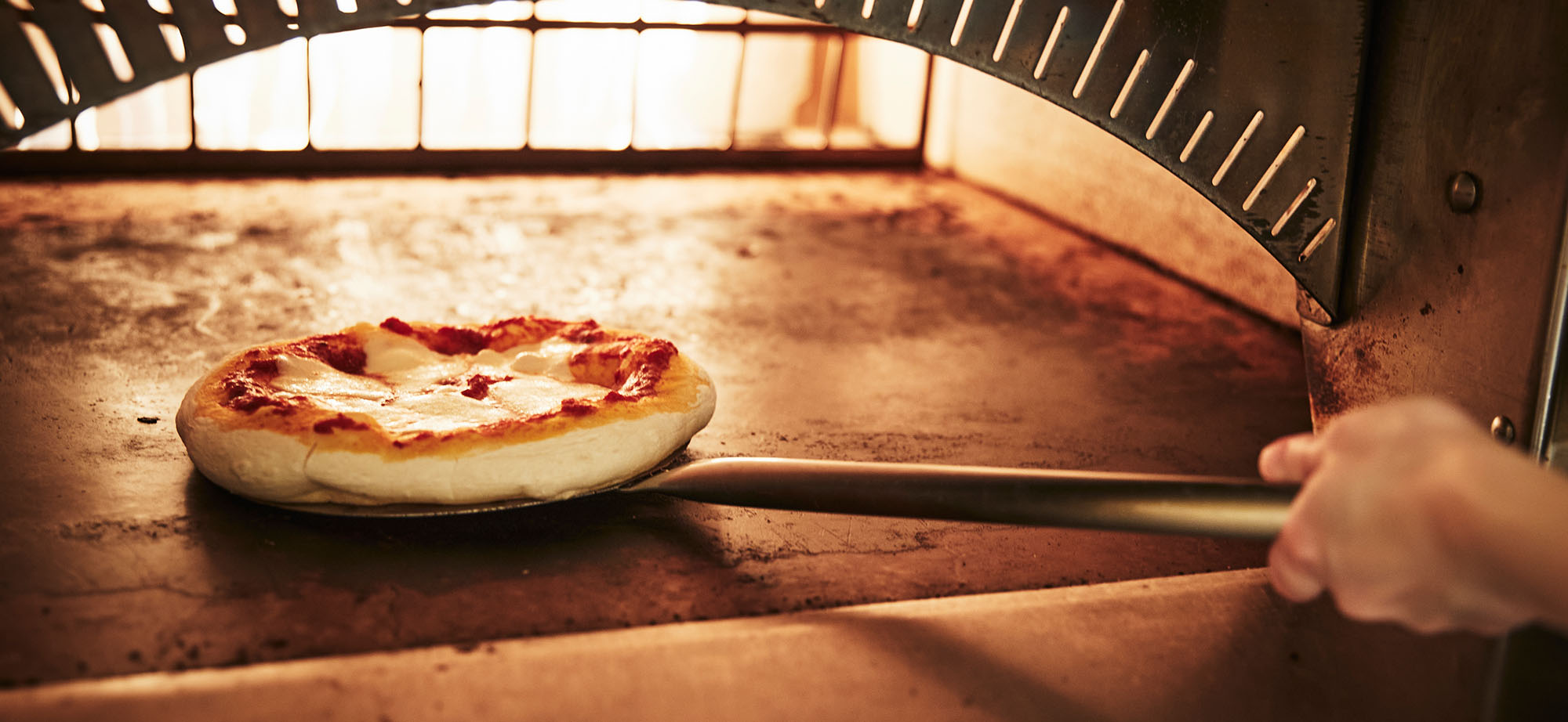 【ホテル ユニバーサル ポート ヴィータ】石窯焼きピッツァ