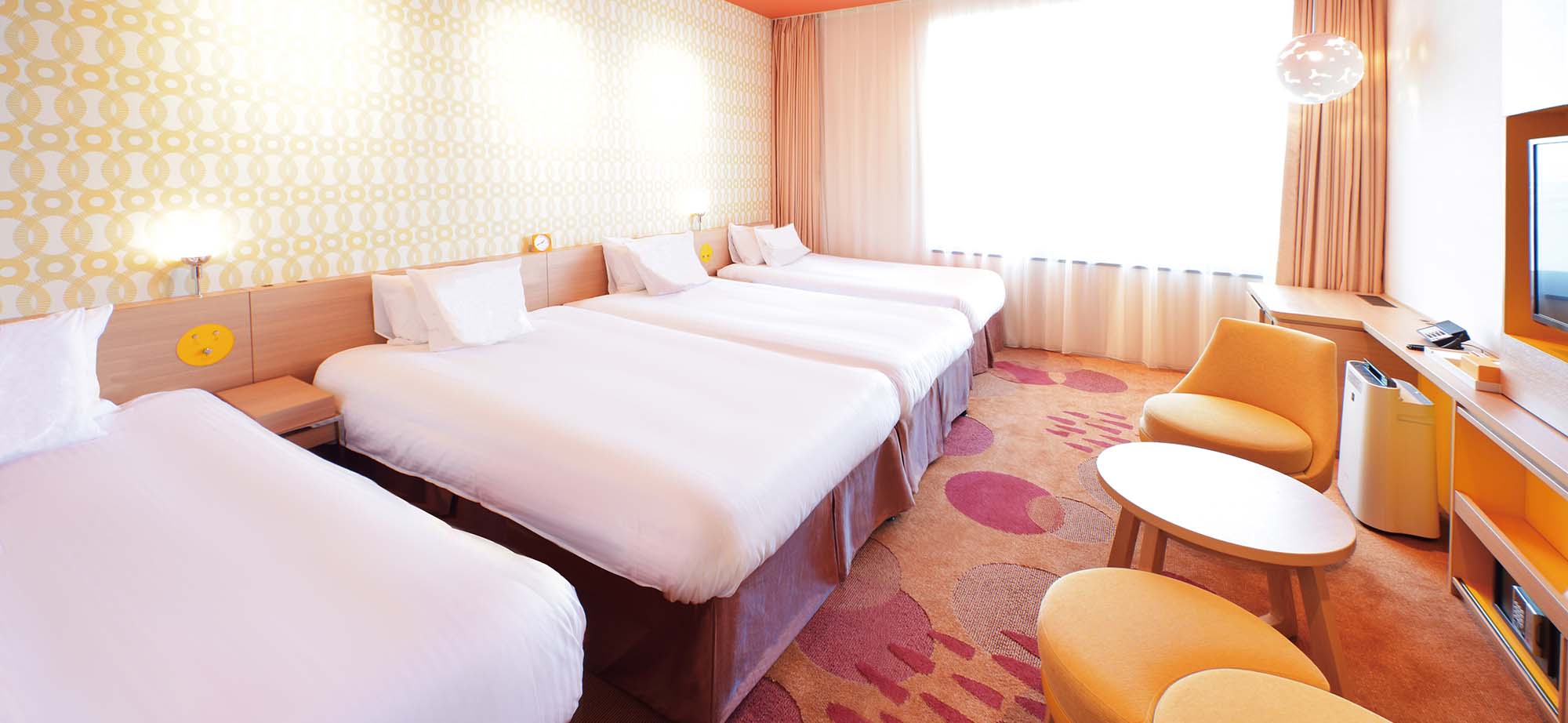 ヴィータ デラックスツイン（35〜37㎡／1〜4名様） 4名利用時イメージ<br>
※お部屋のデザインは一例です。詳細はヴィータ デラックスツインのページをご覧ください。