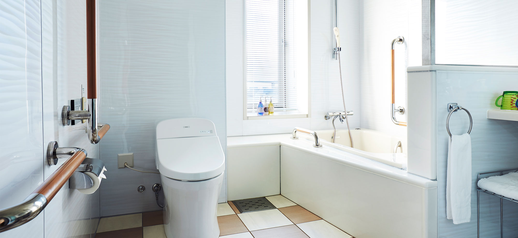 バリアフリーコーナールーム（バスイメージ）