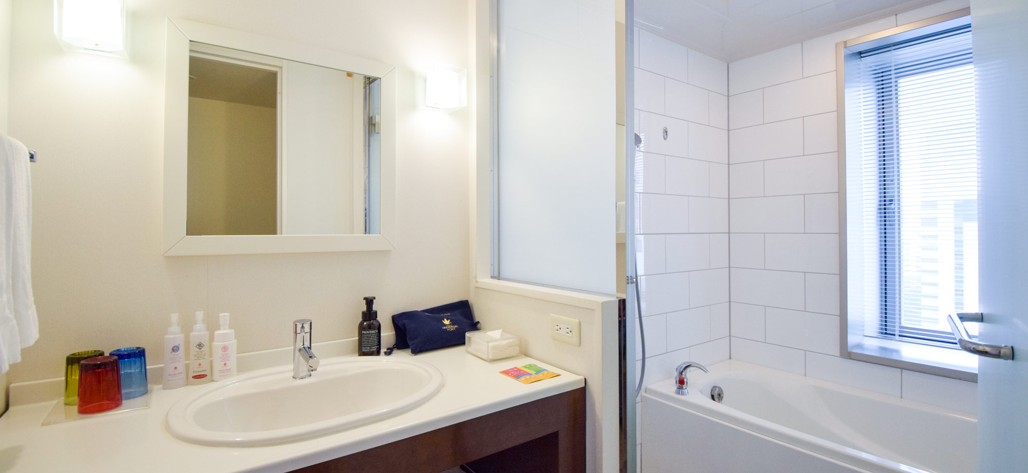 スーペリアコーナールーム（バスイメージ）