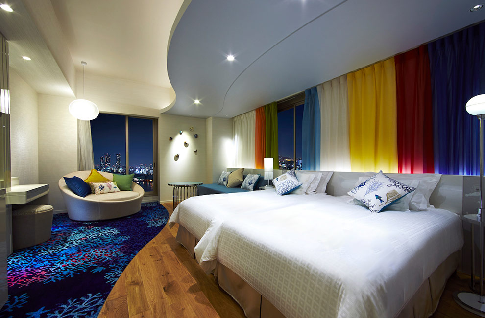 コーナーパレス